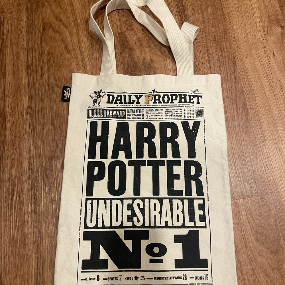 Harry Potter Daily Prophet Tote Bag - Cream - Picture 3 of 4